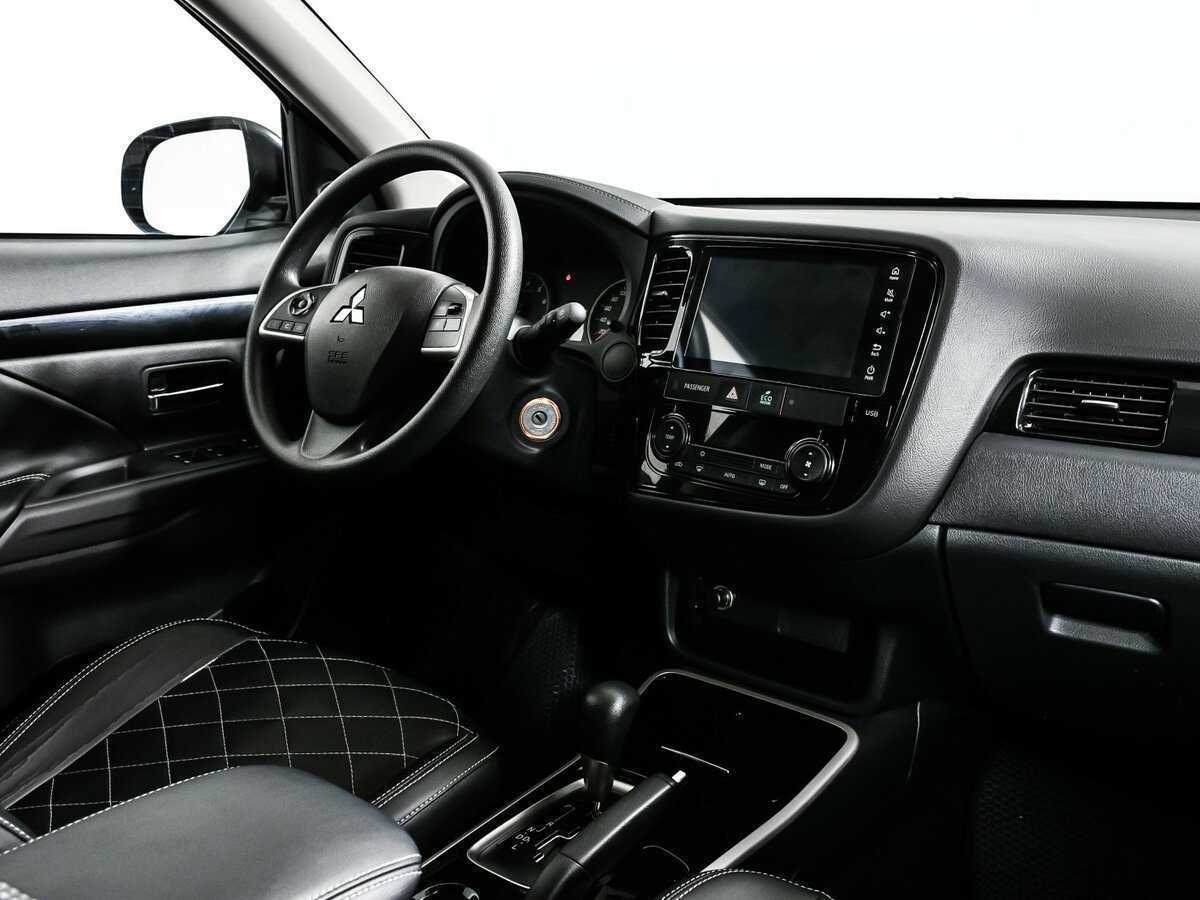 Купить Mitsubishi Outlander с пробегом. Фото: #8