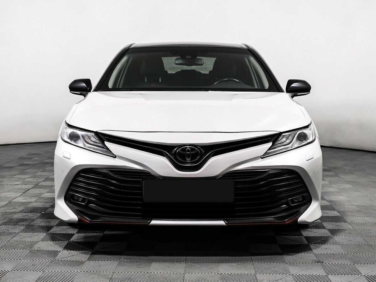 Купить Toyota Camry с пробегом. Фото: #1