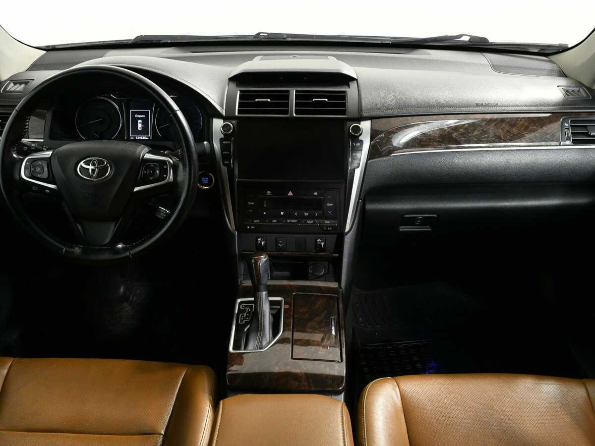 Купить Toyota Camry с пробегом. Фото: #8