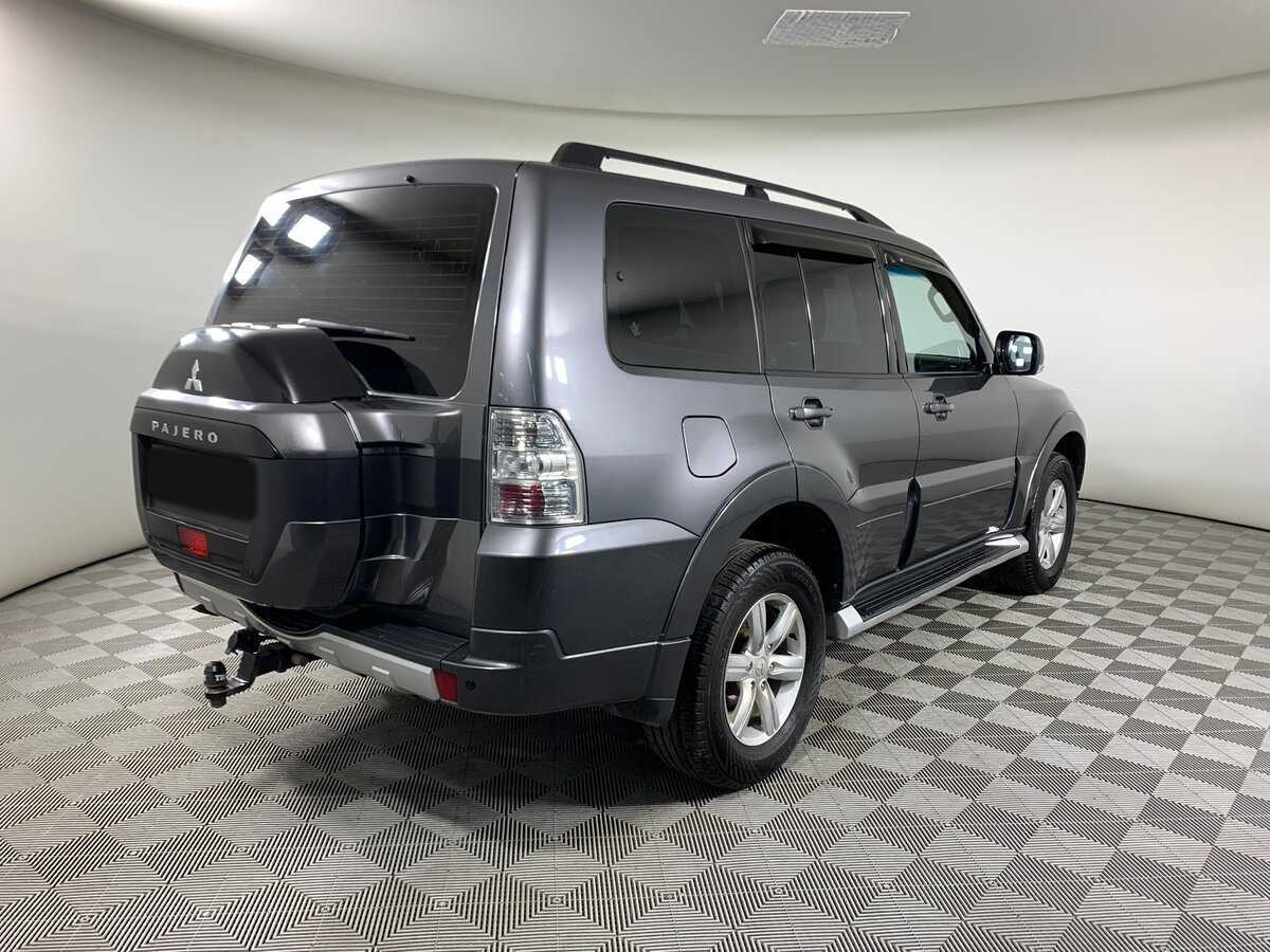 Купить Mitsubishi Pajero с пробегом. Фото: #4