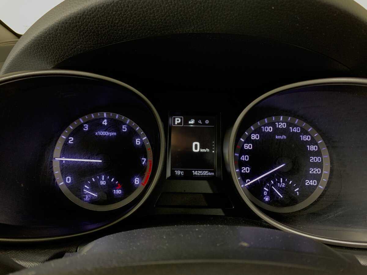 Купить Hyundai Santa Fe с пробегом. Фото: #11