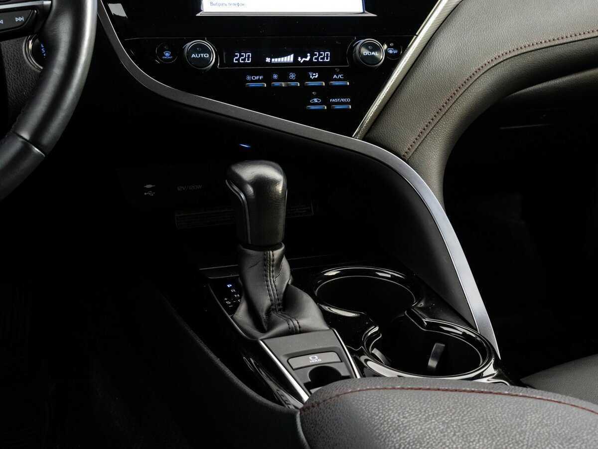 Купить Toyota Camry с пробегом. Фото: #10