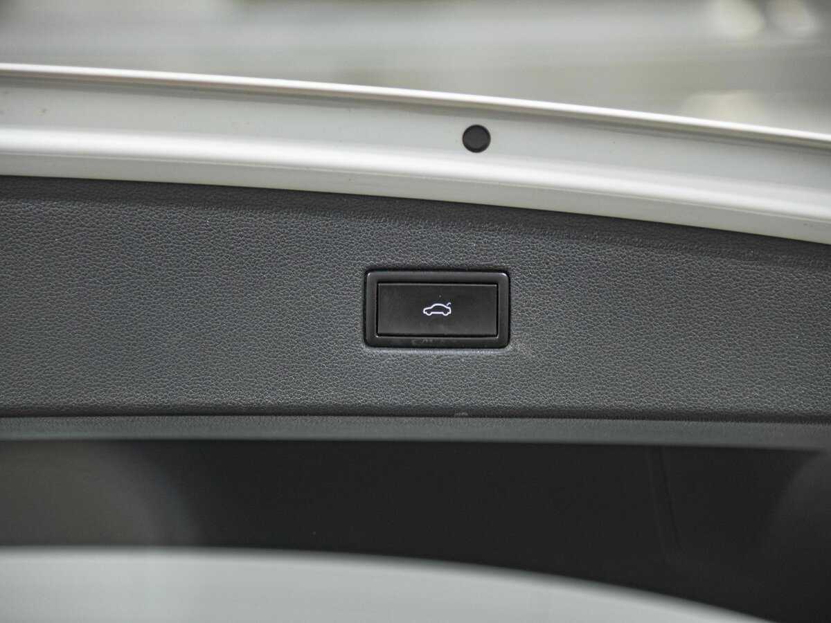 Купить Volkswagen Tiguan с пробегом. Фото: #17