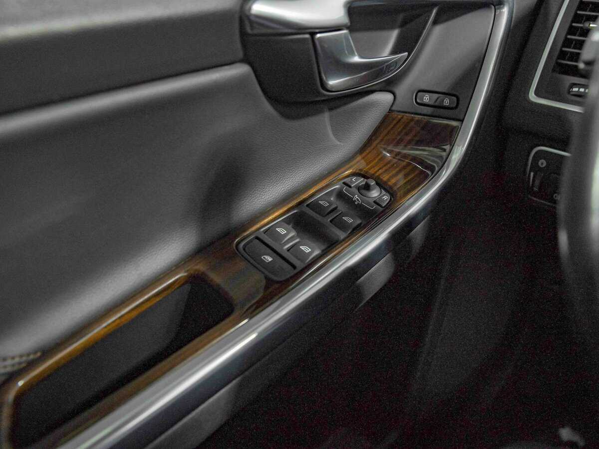 Купить Volvo XC60 с пробегом. Фото: #11