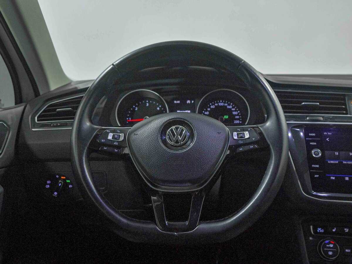 Купить Volkswagen Tiguan с пробегом. Фото: #6