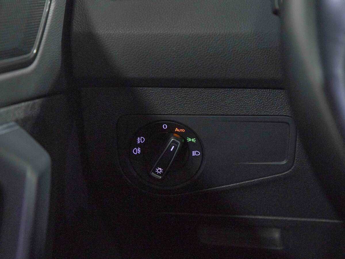 Купить Volkswagen Tiguan с пробегом. Фото: #12