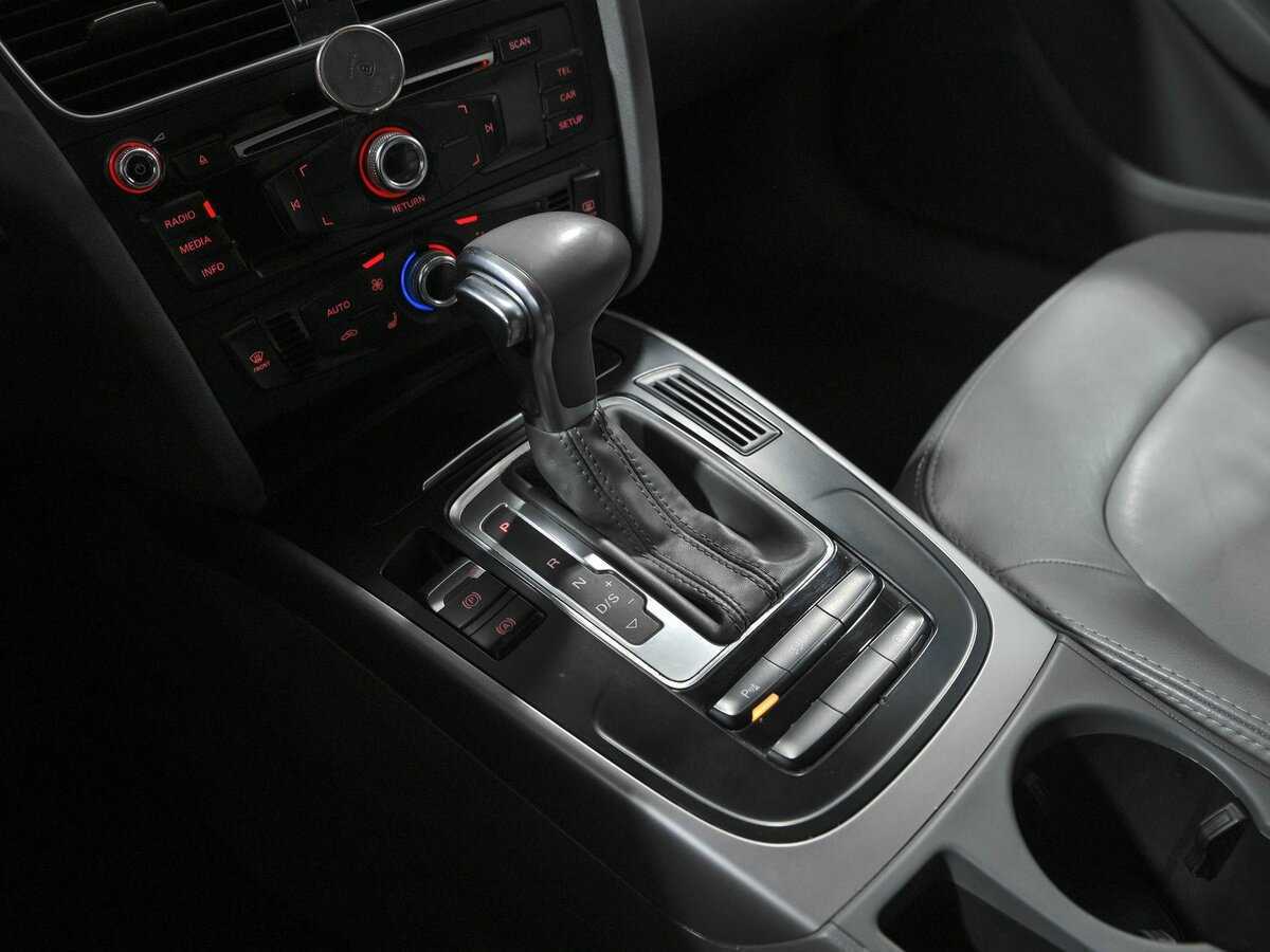 Купить Audi A4 с пробегом. Фото: #10