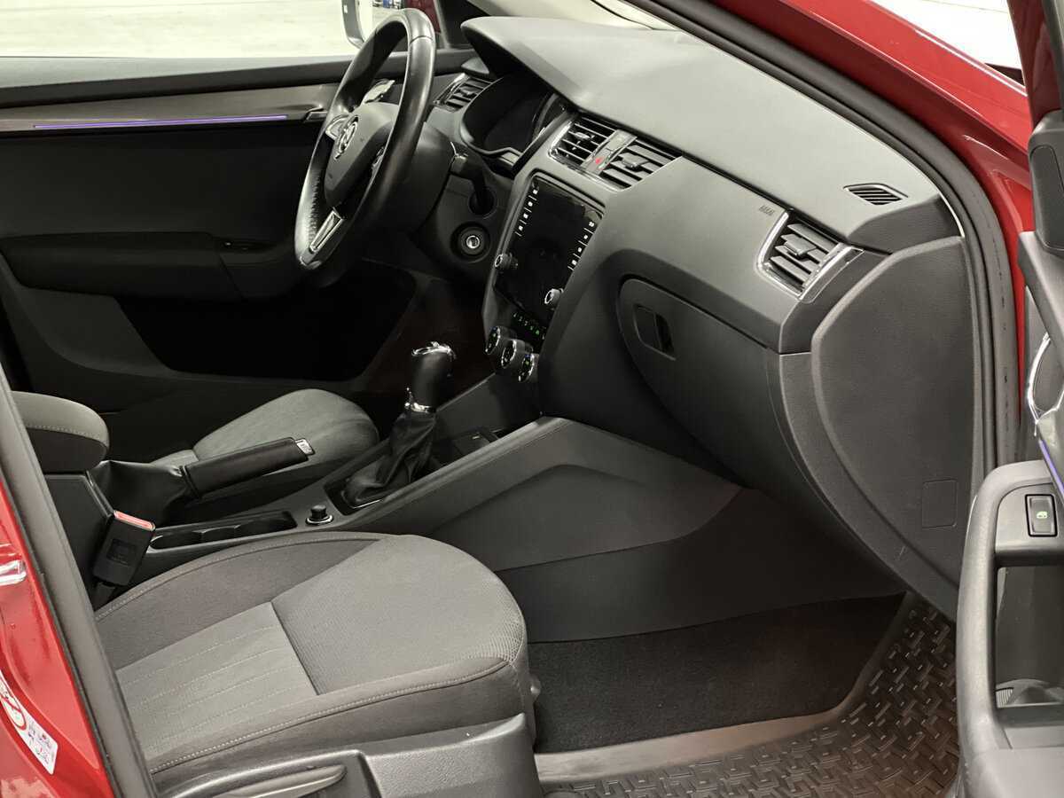 Купить Skoda Octavia с пробегом. Фото: #10