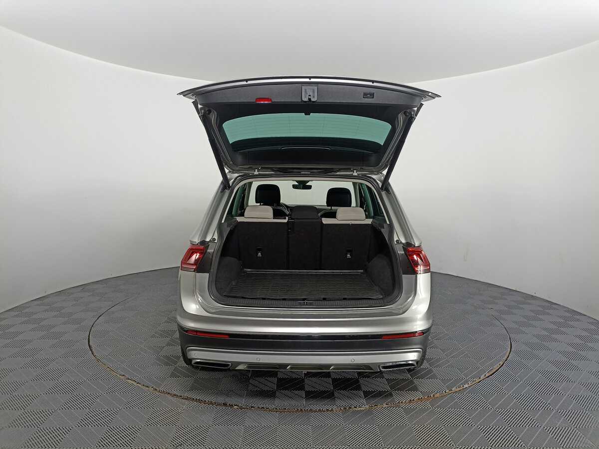 Купить Volkswagen Tiguan с пробегом. Фото: #9