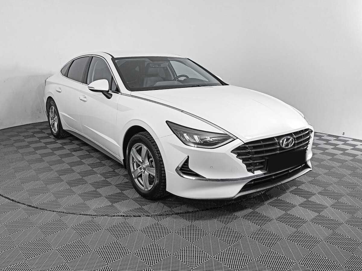 Купить Hyundai Sonata с пробегом. Фото: #2