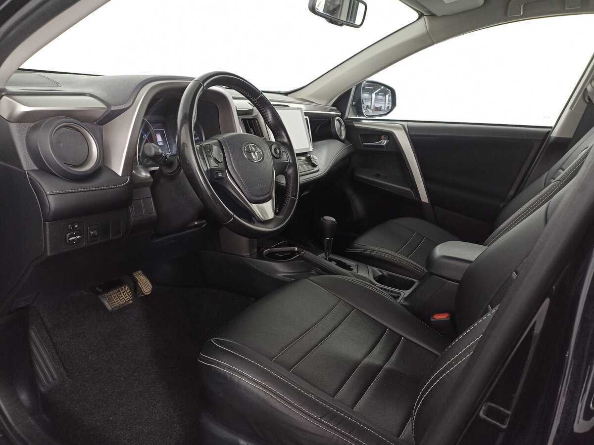Купить Toyota RAV4 с пробегом. Фото: #15