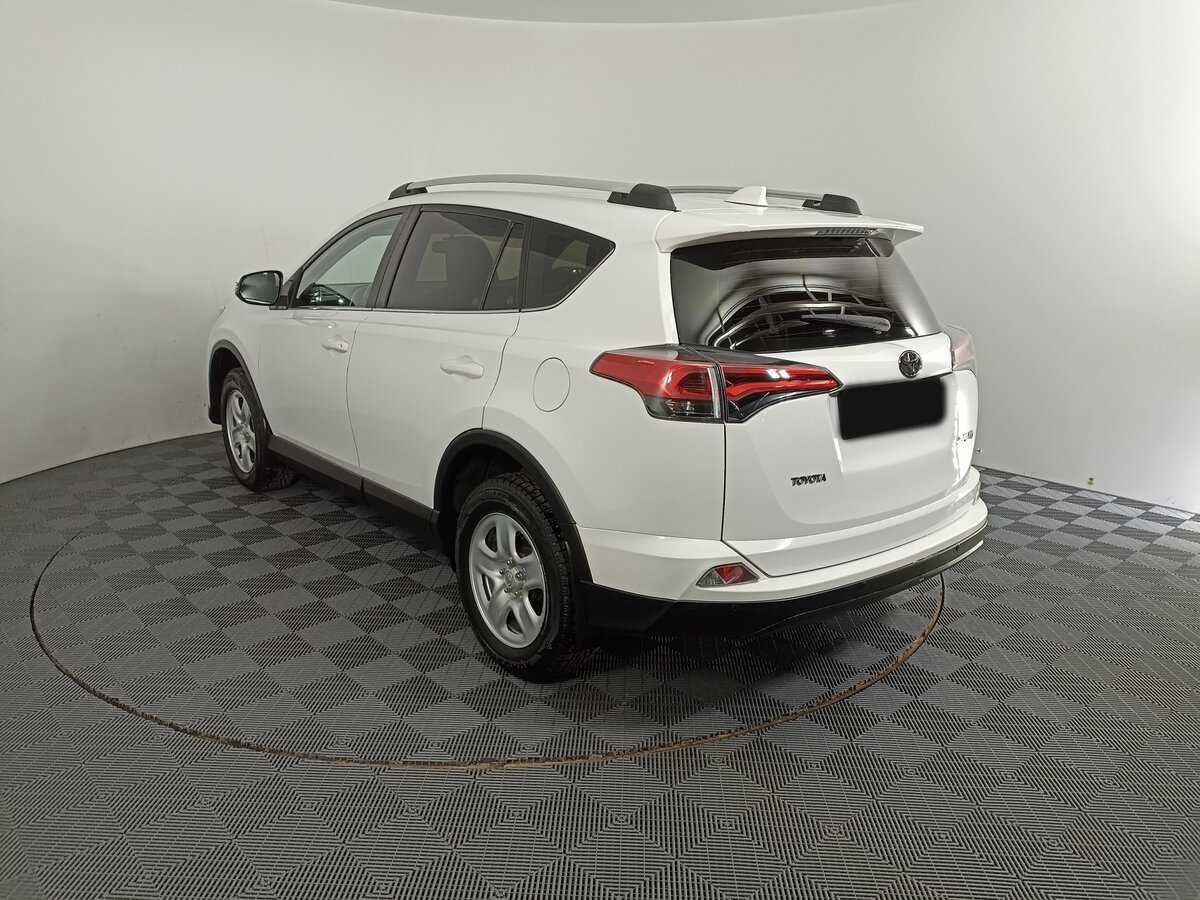 Купить Toyota RAV4 с пробегом. Фото: #4