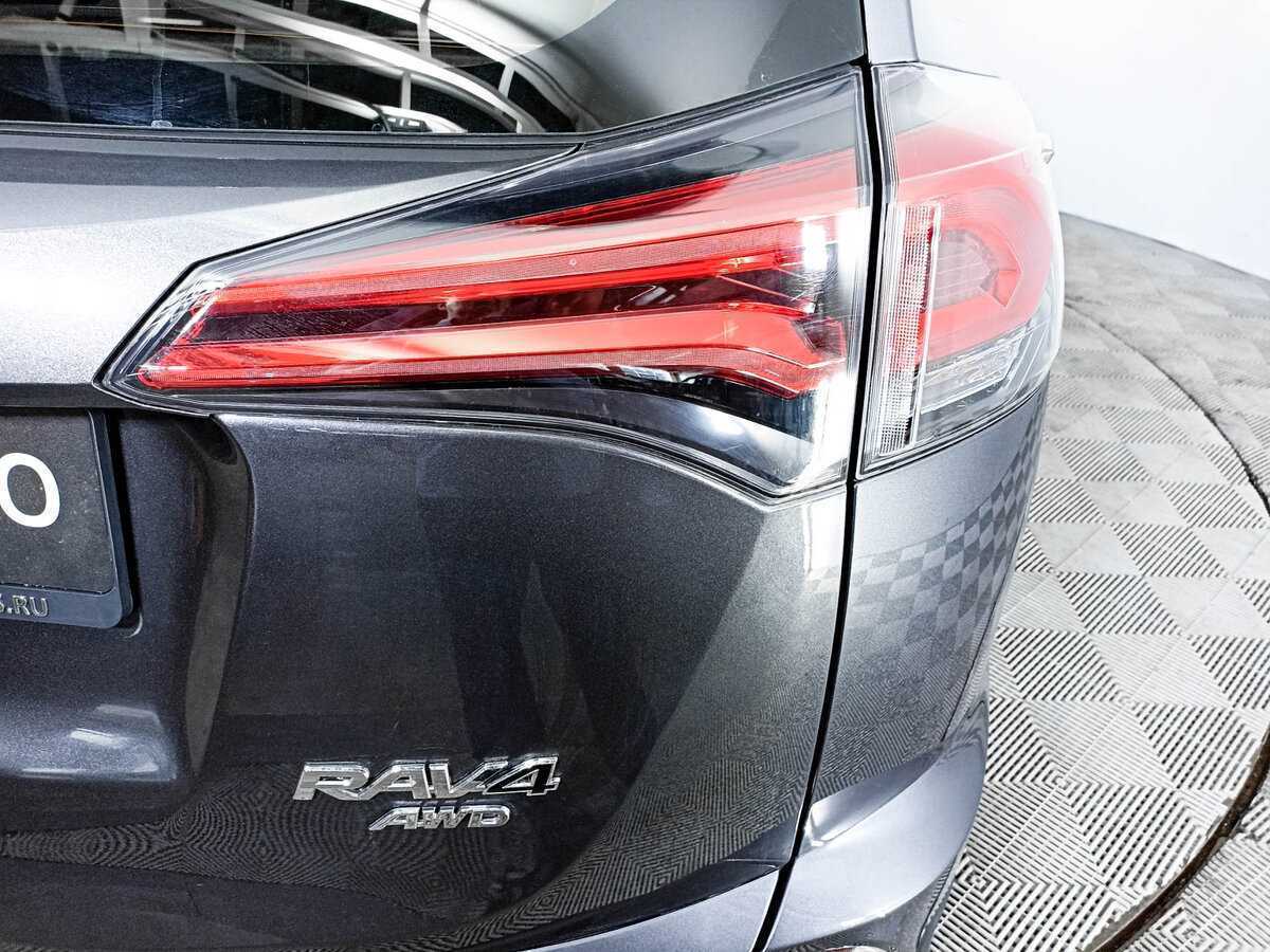 Купить Toyota RAV4 с пробегом. Фото: #8