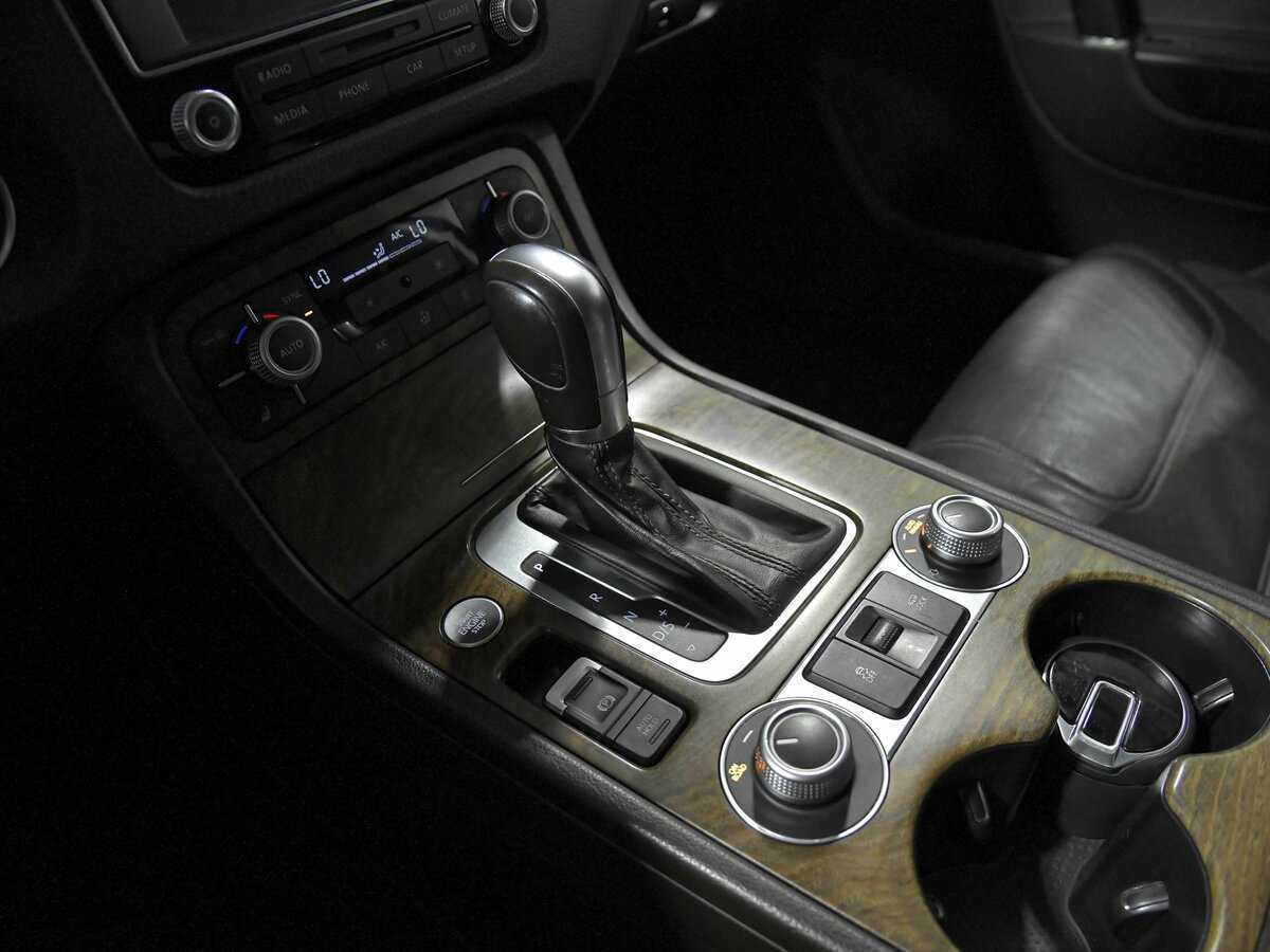 Купить Volkswagen Touareg с пробегом. Фото: #11