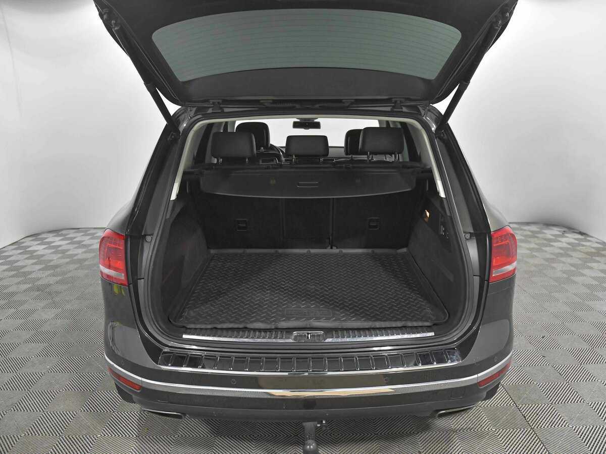 Купить Volkswagen Touareg с пробегом. Фото: #18