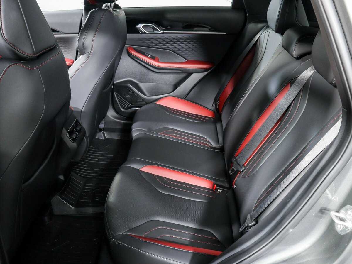 Купить Geely Coolray с пробегом. Фото: #6