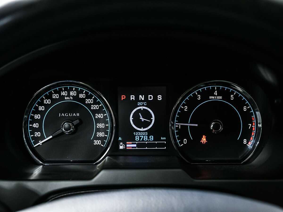 Купить Jaguar XF с пробегом. Фото: #9