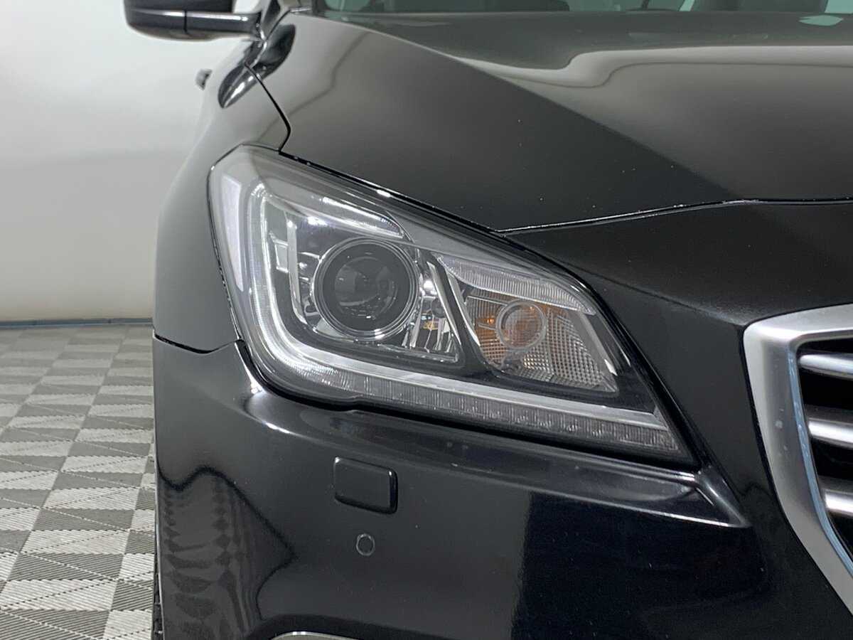 Купить Hyundai Genesis с пробегом. Фото: #9