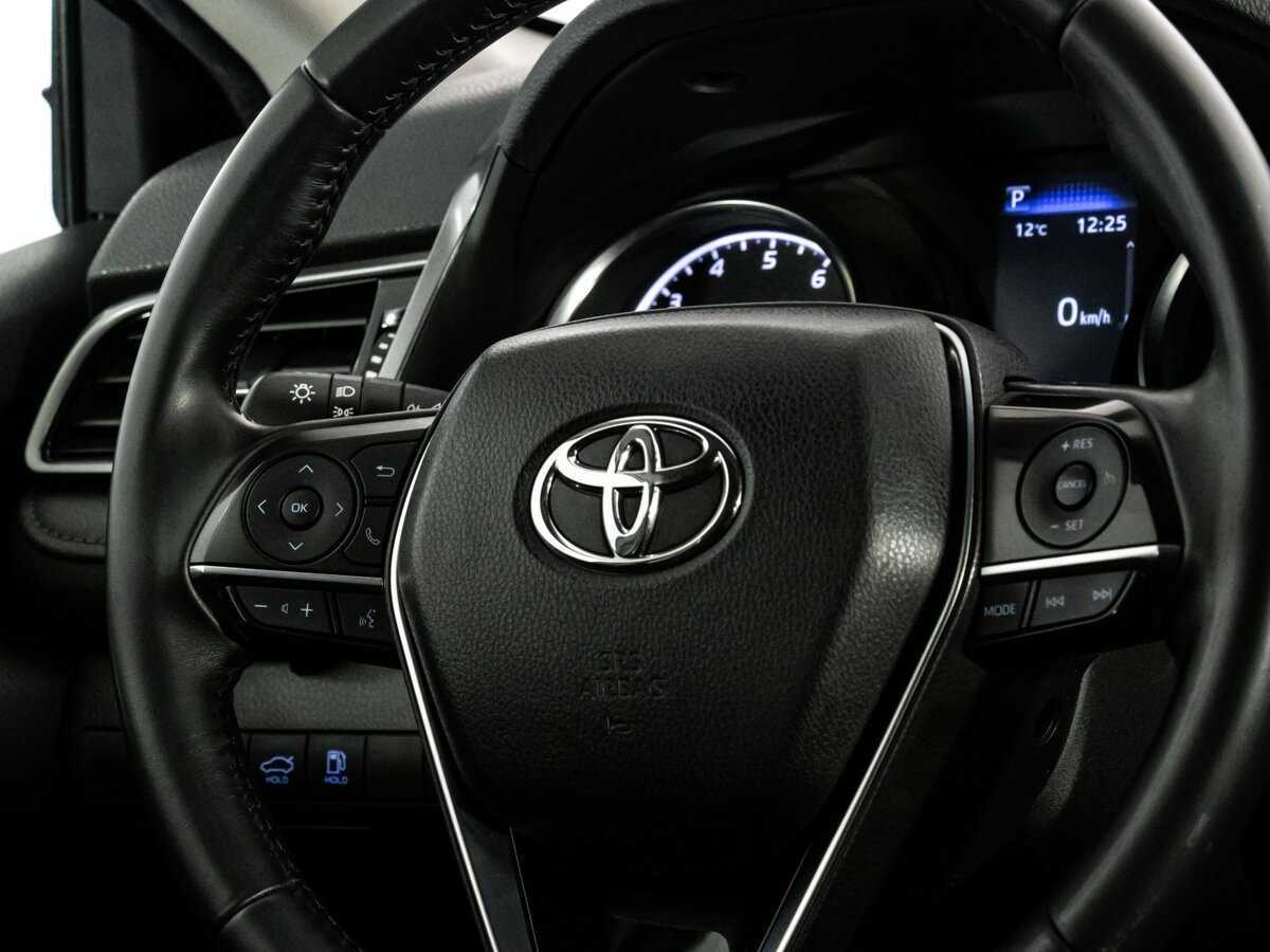 Купить Toyota Camry с пробегом. Фото: #10