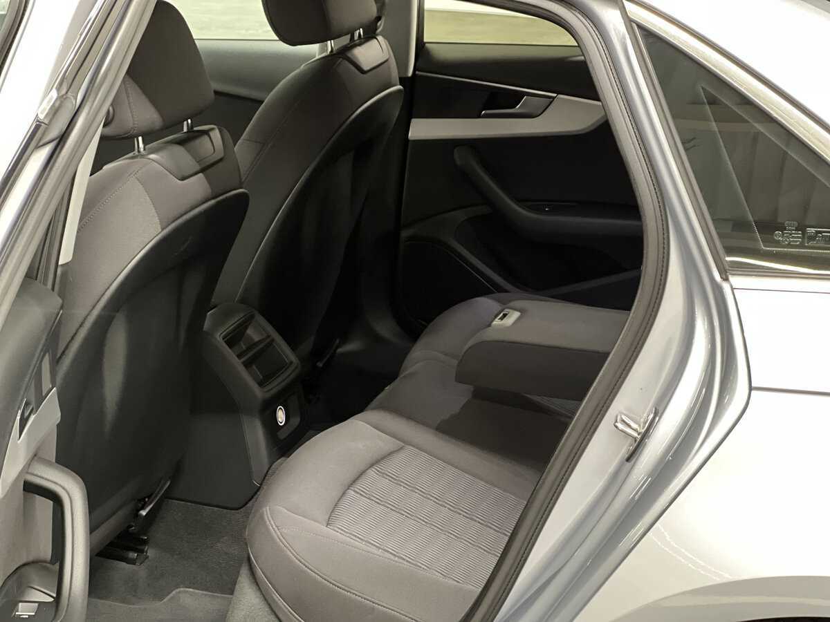 Купить Audi A4 с пробегом. Фото: #11