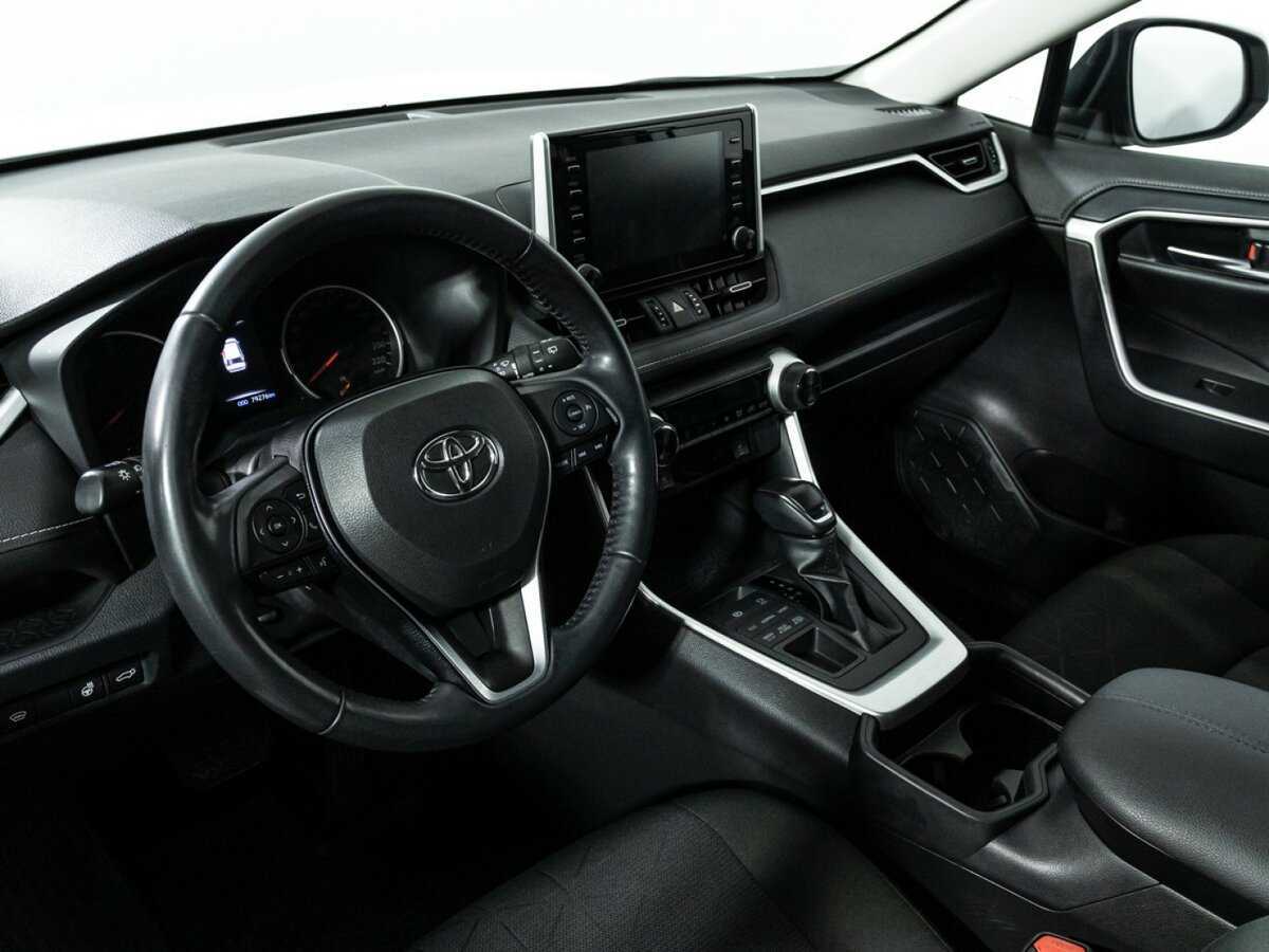Купить Toyota RAV4 с пробегом. Фото: #10