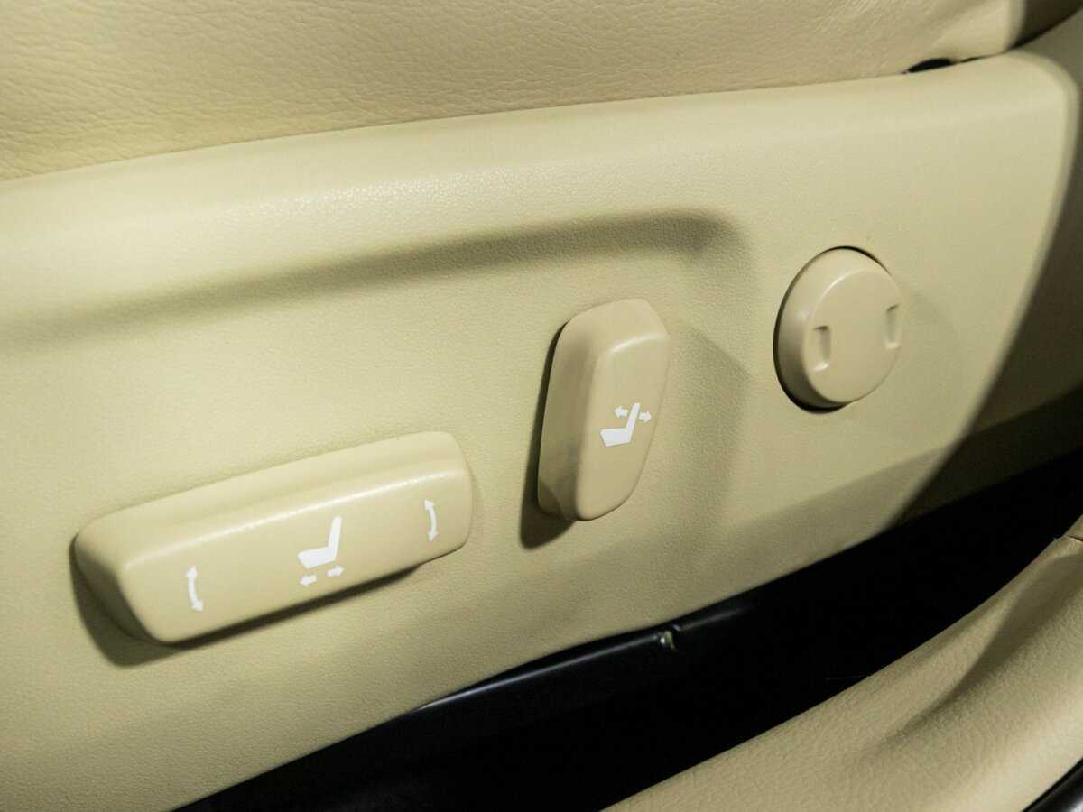 Купить Toyota Camry с пробегом. Фото: #17