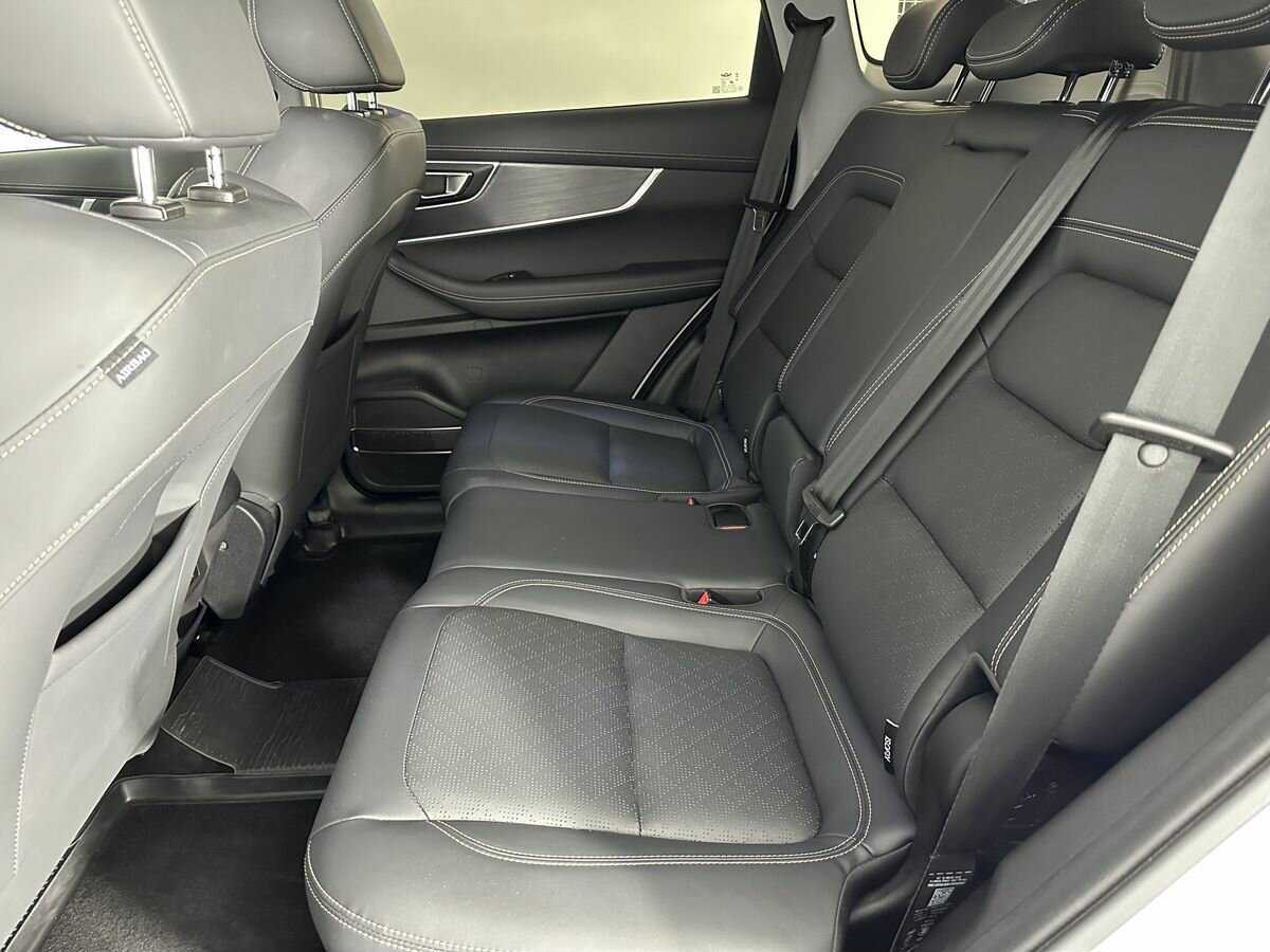 Купить Chery Tiggo 8 с пробегом. Фото: #18