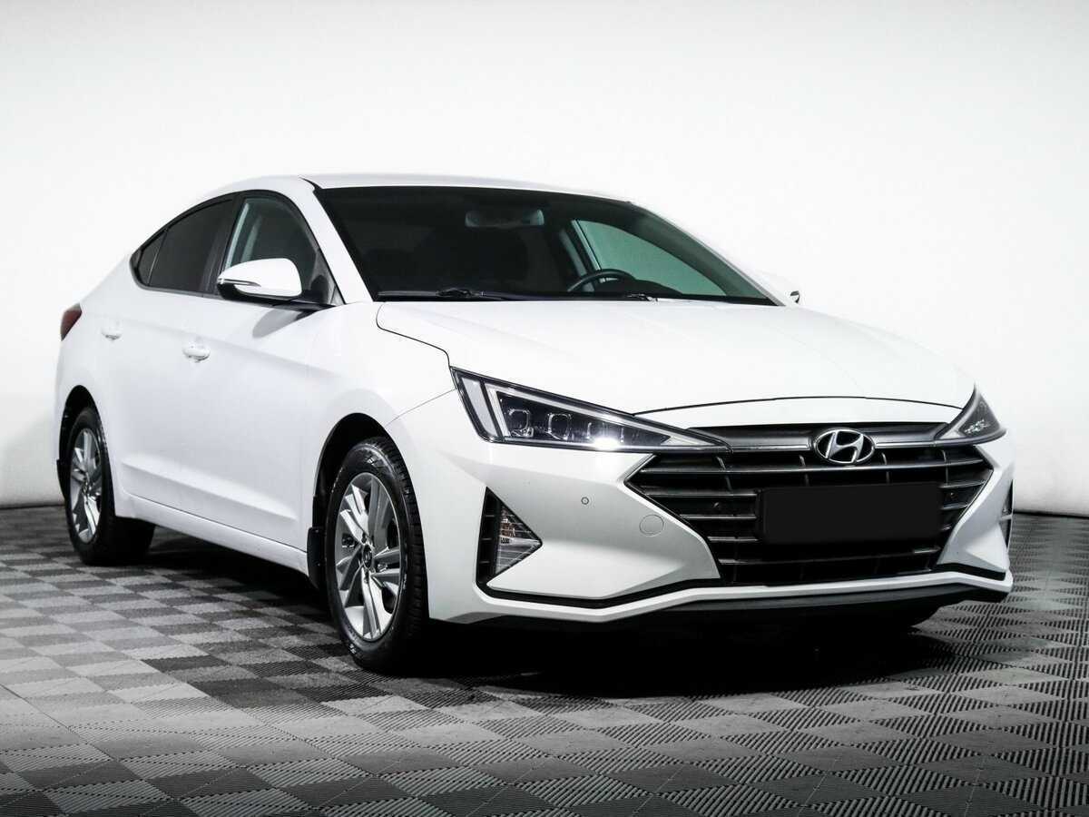 Купить Hyundai Elantra с пробегом. Фото: #2