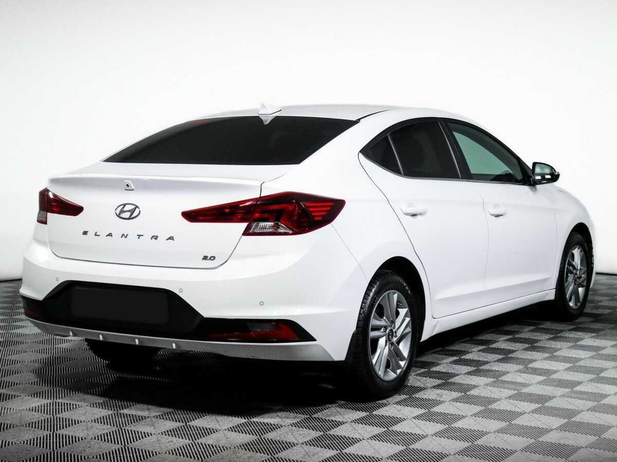 Купить Hyundai Elantra с пробегом. Фото: #4