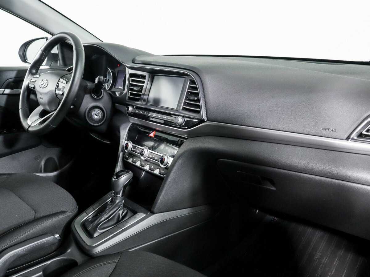 Купить Hyundai Elantra с пробегом. Фото: #8