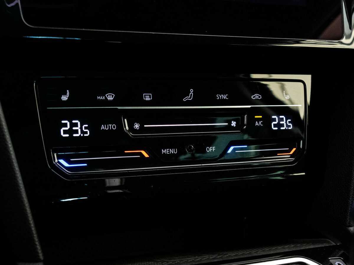 Купить Volkswagen Passat с пробегом. Фото: #16