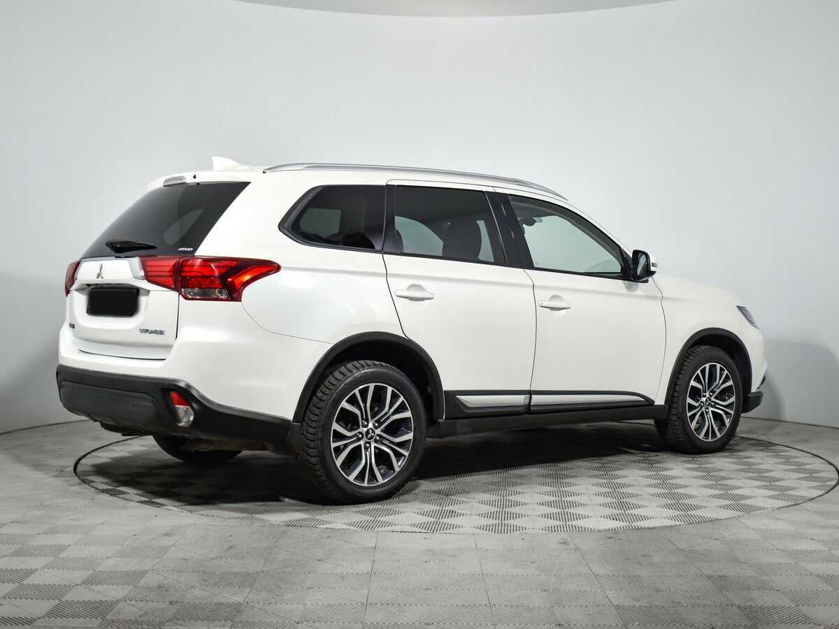 Купить Mitsubishi Outlander с пробегом. Фото: #3