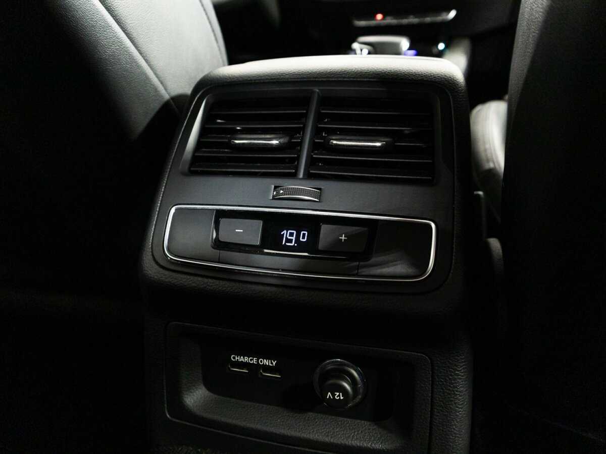 Купить Audi A4 с пробегом. Фото: #20