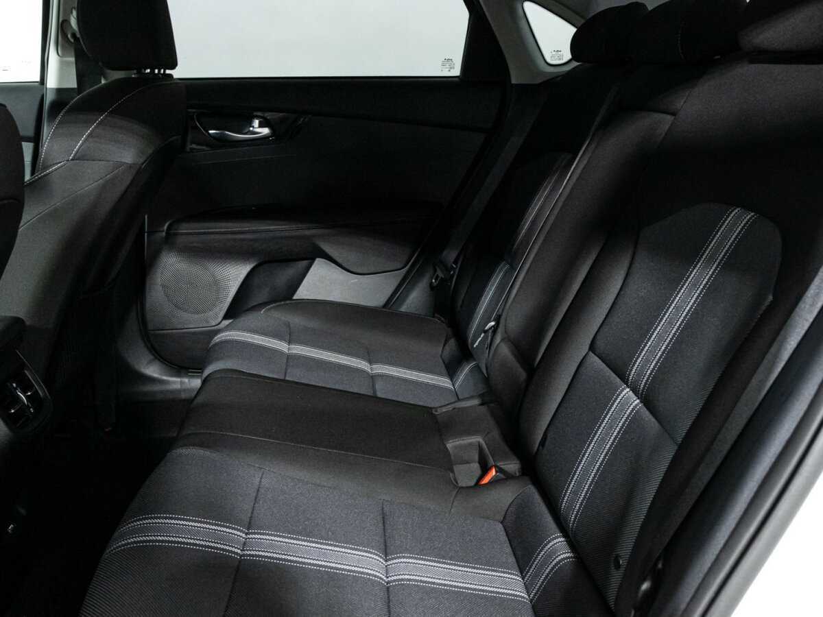 Купить Kia Cerato с пробегом. Фото: #9