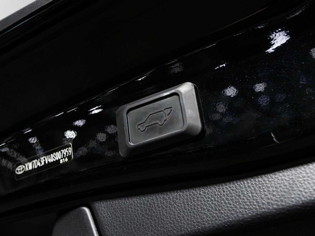 Купить Toyota RAV4 с пробегом. Фото: #14