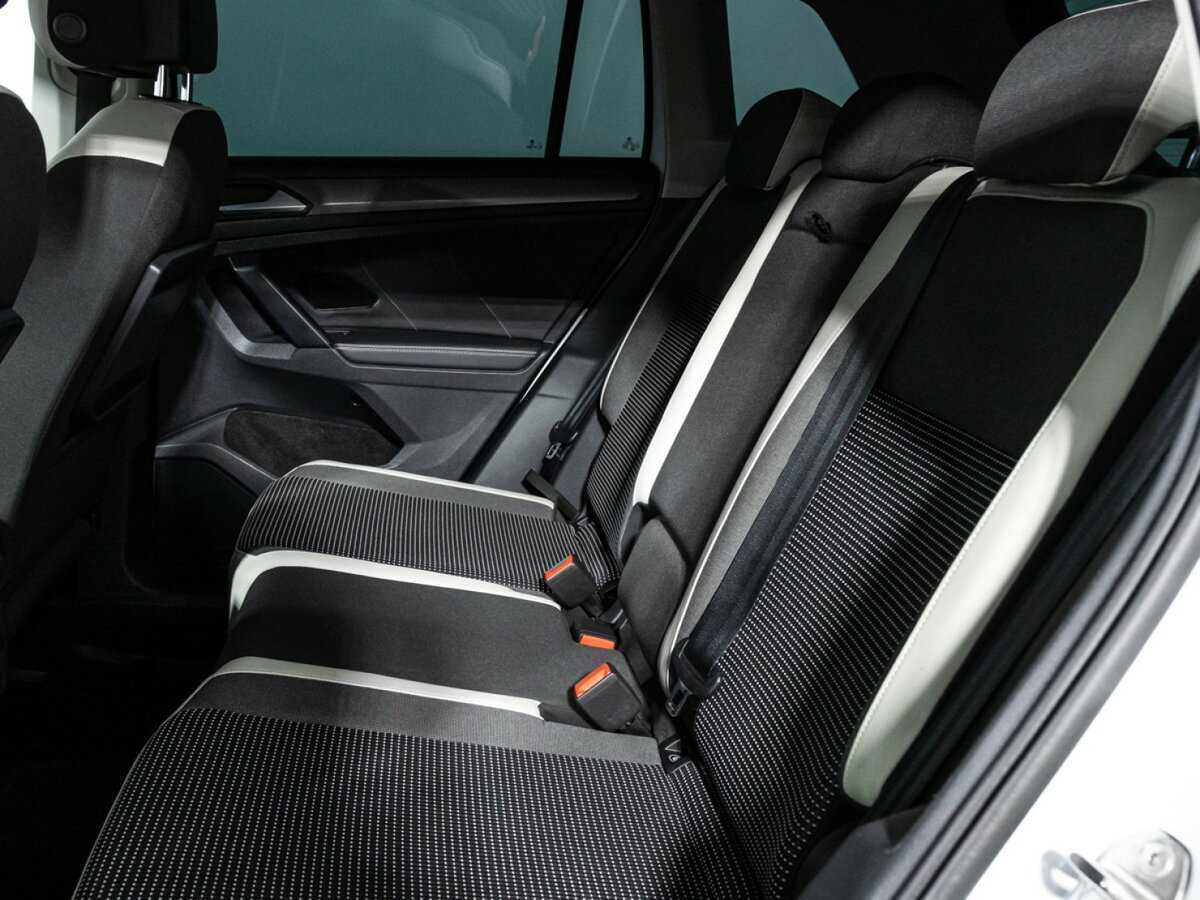 Купить Volkswagen Tiguan с пробегом. Фото: #9