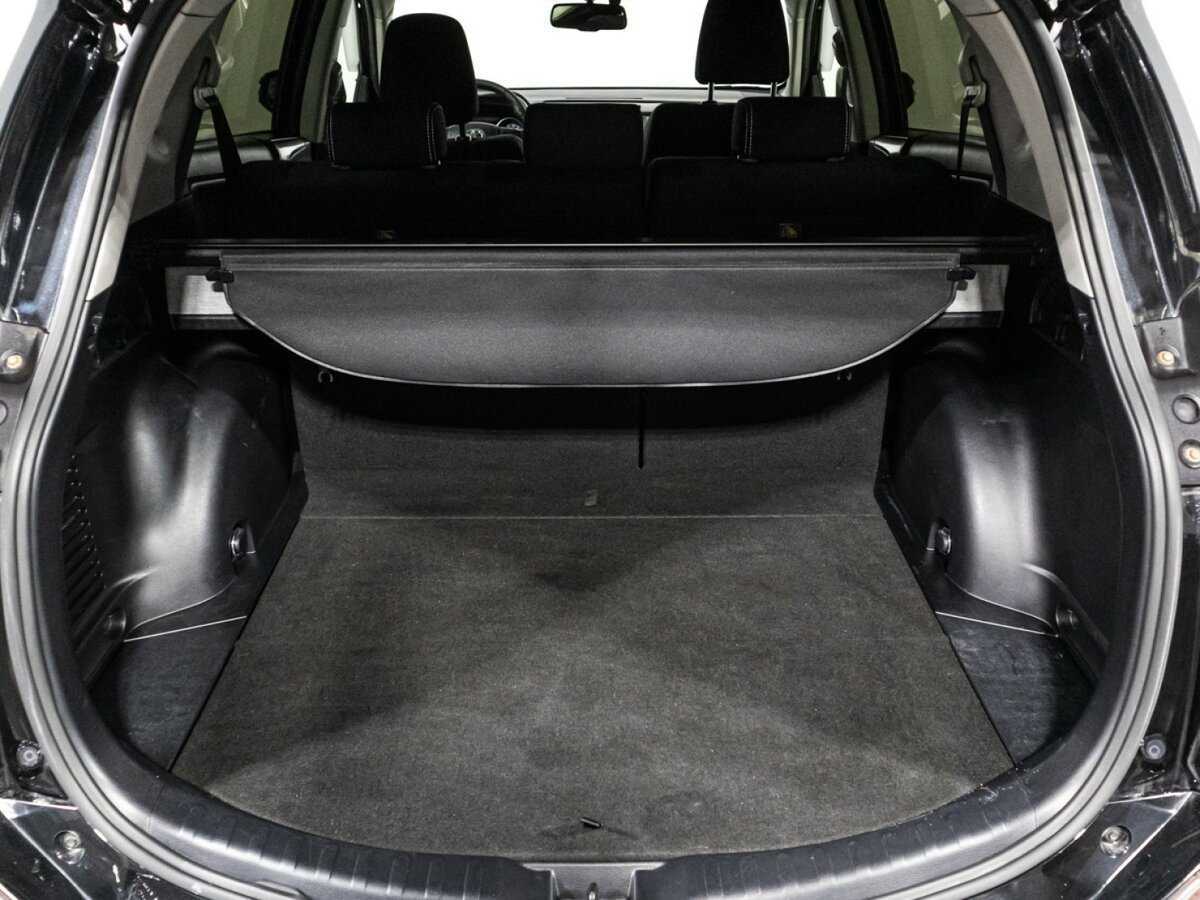 Купить Toyota RAV4 с пробегом. Фото: #14