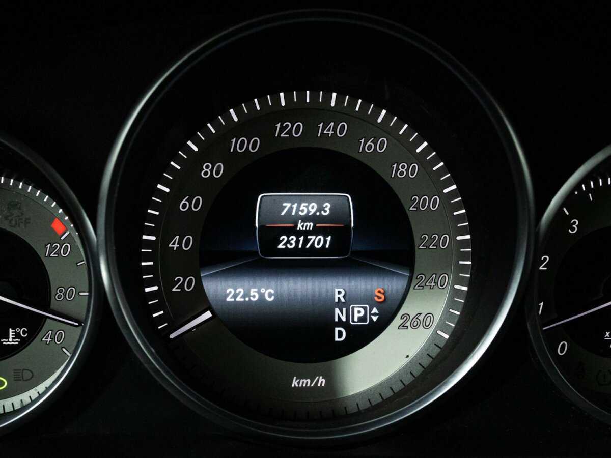 Купить Mercedes-Benz E-Класс с пробегом. Фото: #11