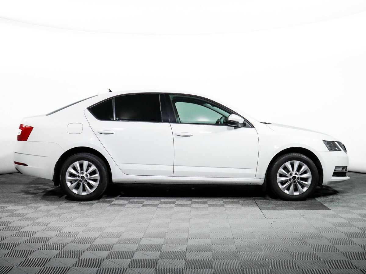 Купить Skoda Octavia с пробегом. Фото: #3