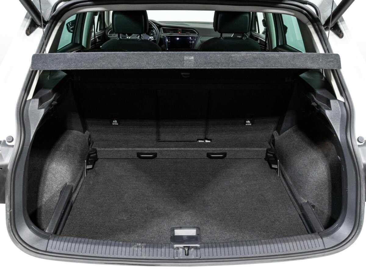 Купить Volkswagen Tiguan с пробегом. Фото: #14
