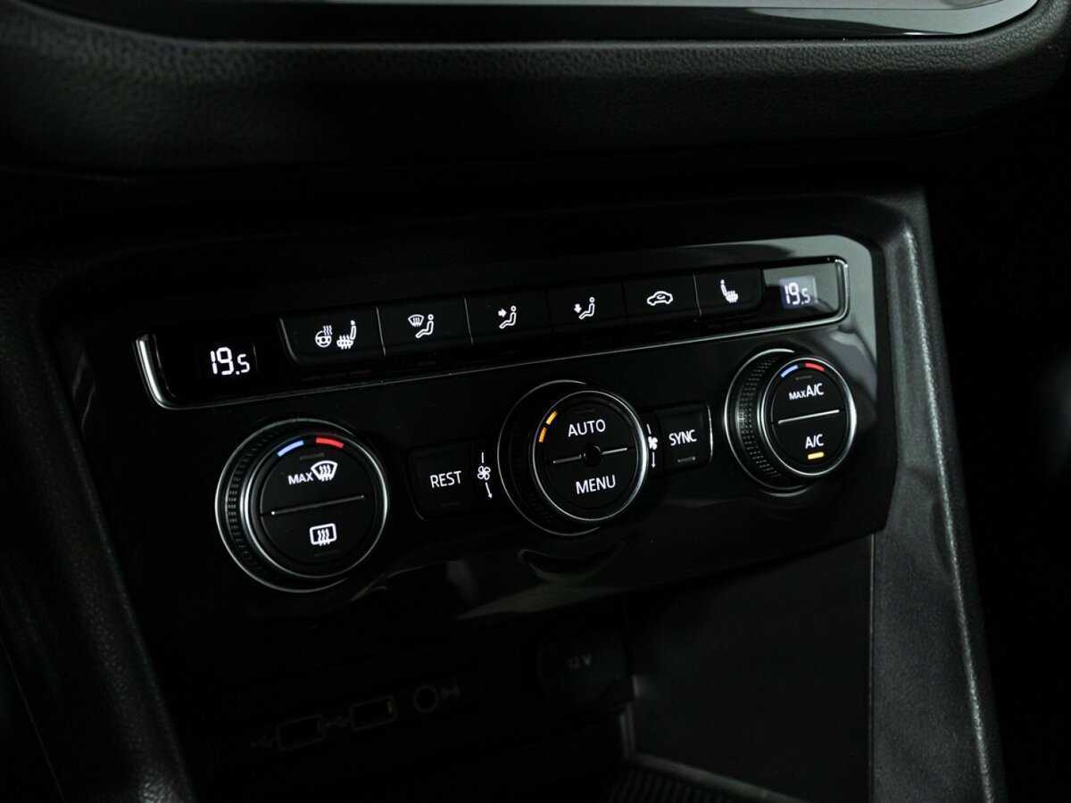 Купить Volkswagen Tiguan с пробегом. Фото: #18