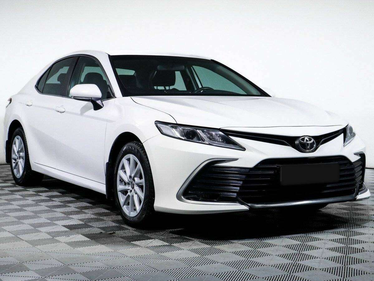 Купить Toyota Camry с пробегом. Фото: #2