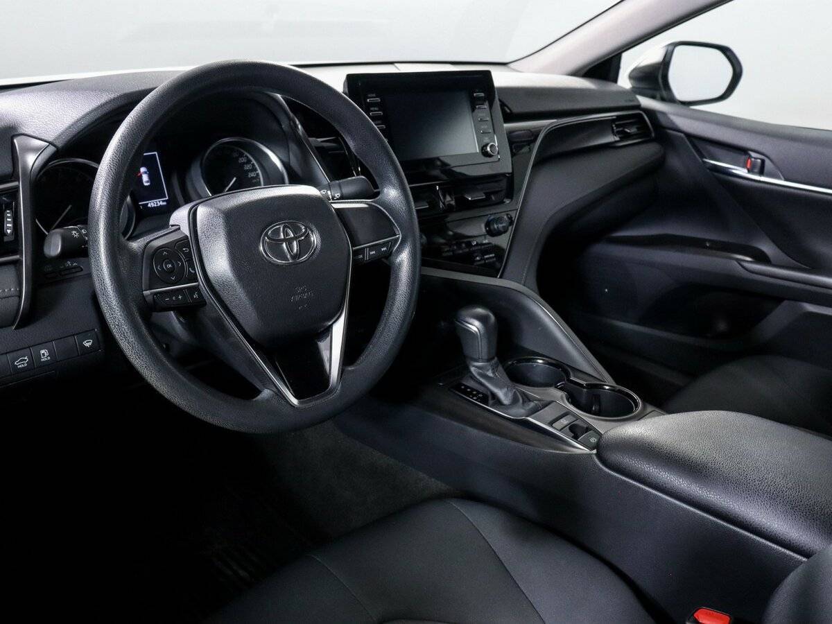 Купить Toyota Camry с пробегом. Фото: #10