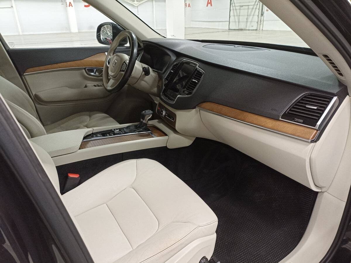 Купить Volvo XC90 с пробегом. Фото: #10