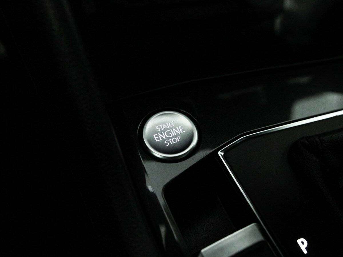 Купить Volkswagen Tiguan с пробегом. Фото: #19