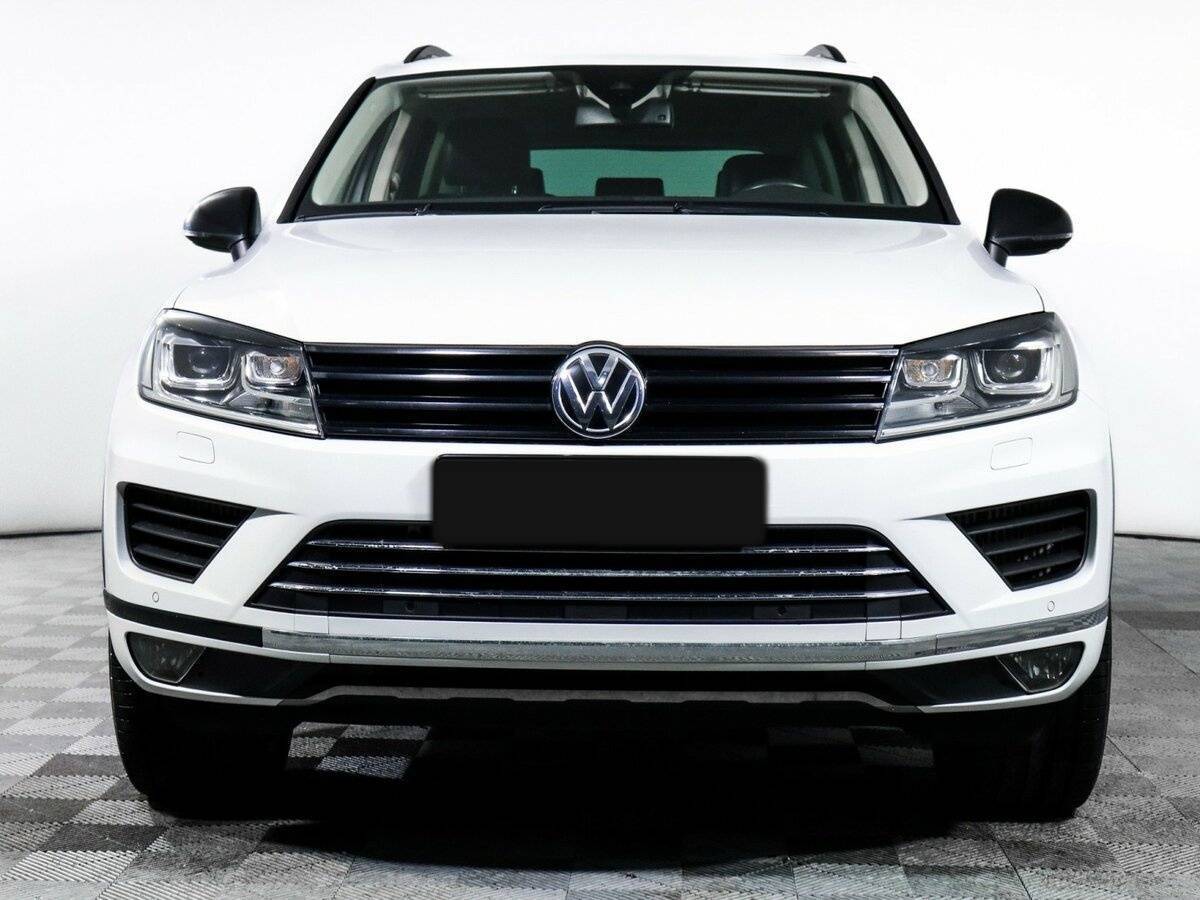 Купить Volkswagen Touareg с пробегом. Фото: #1