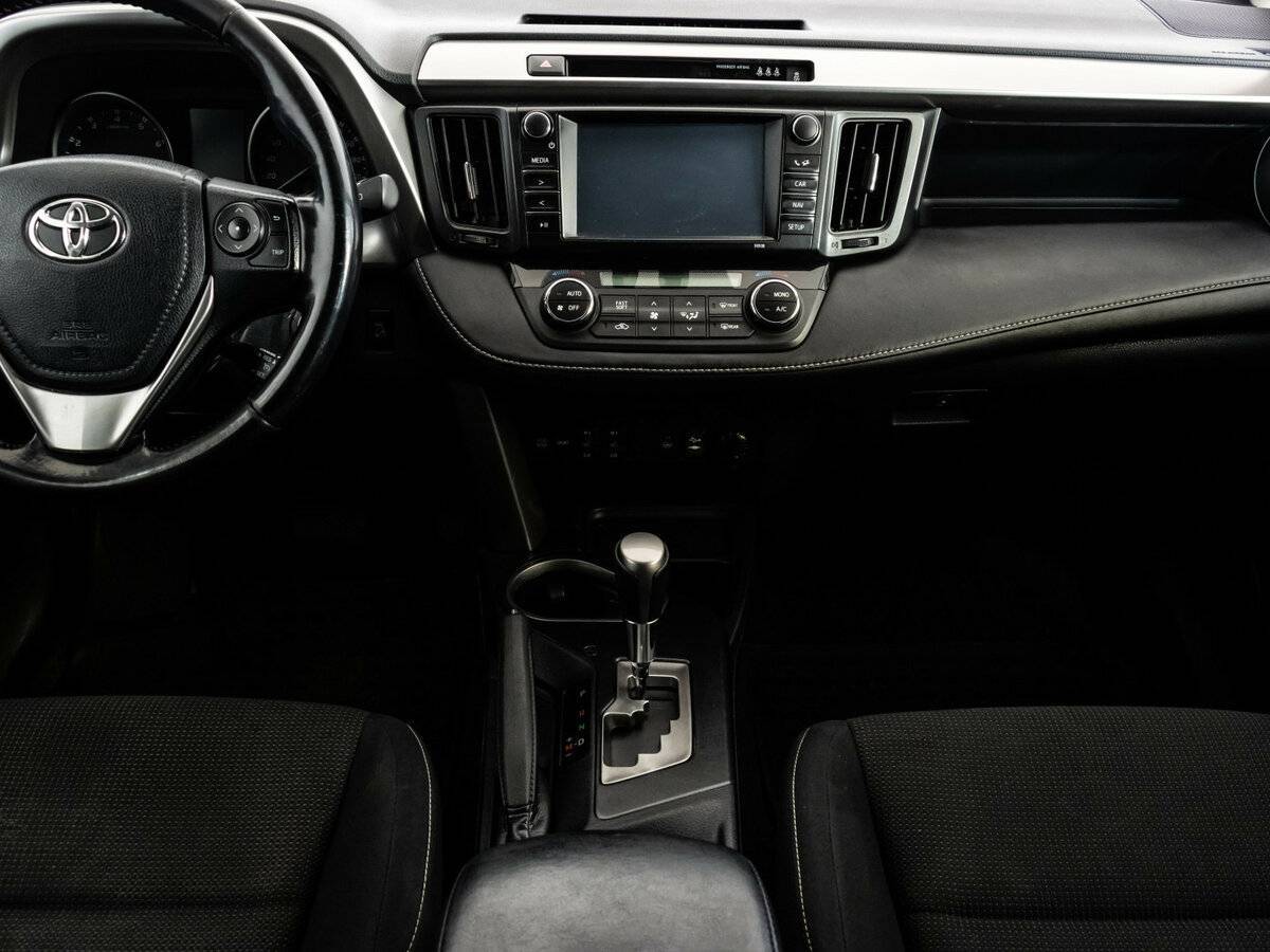 Купить Toyota RAV4 с пробегом. Фото: #10