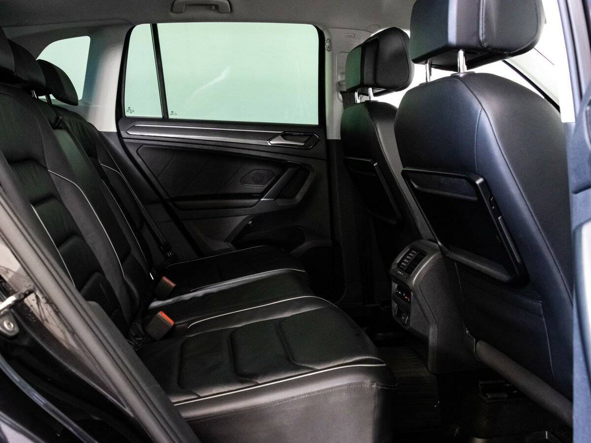 Купить Volkswagen Tiguan с пробегом. Фото: #18
