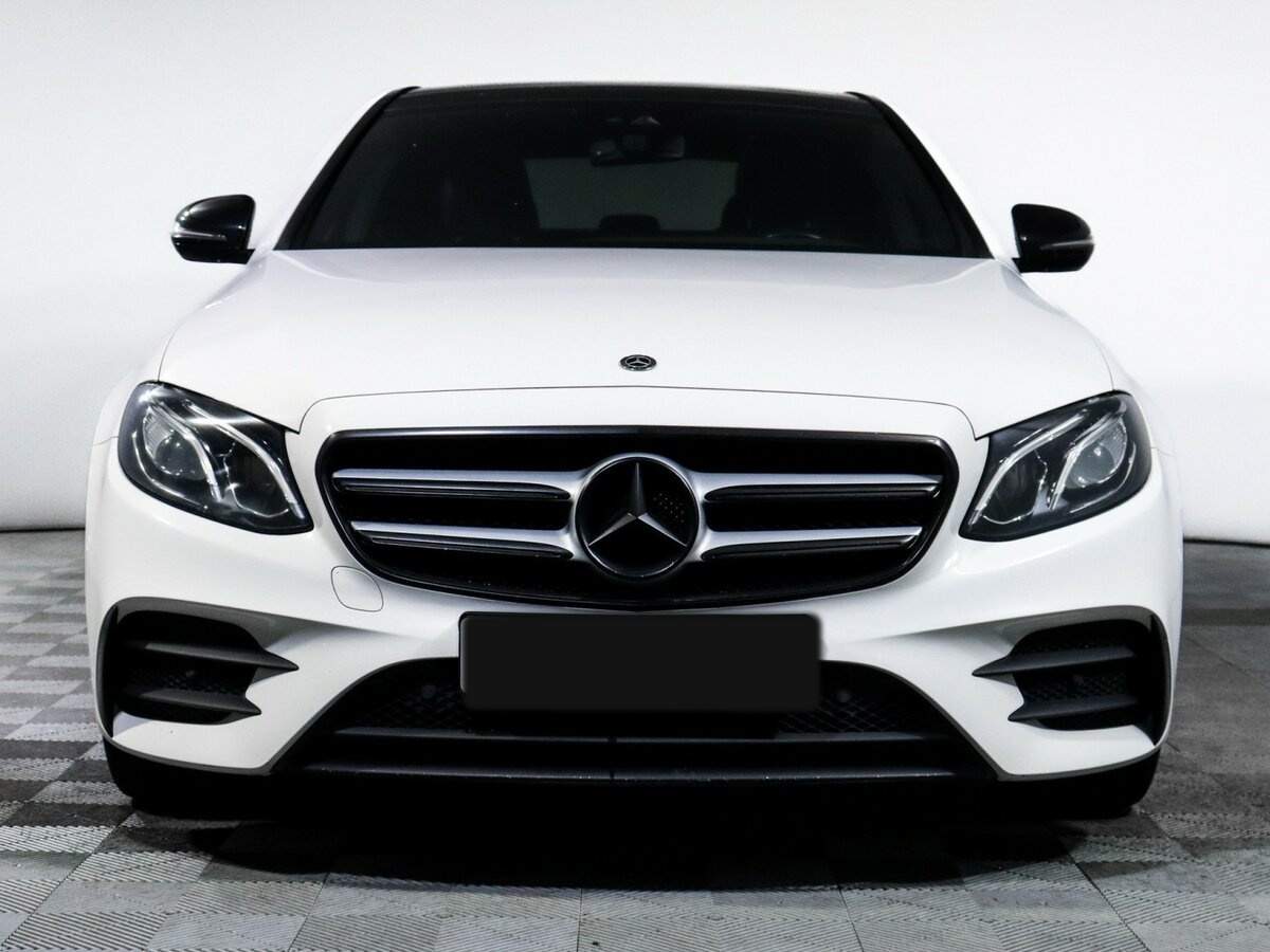 Купить Mercedes-Benz E-Класс с пробегом. Фото: #1