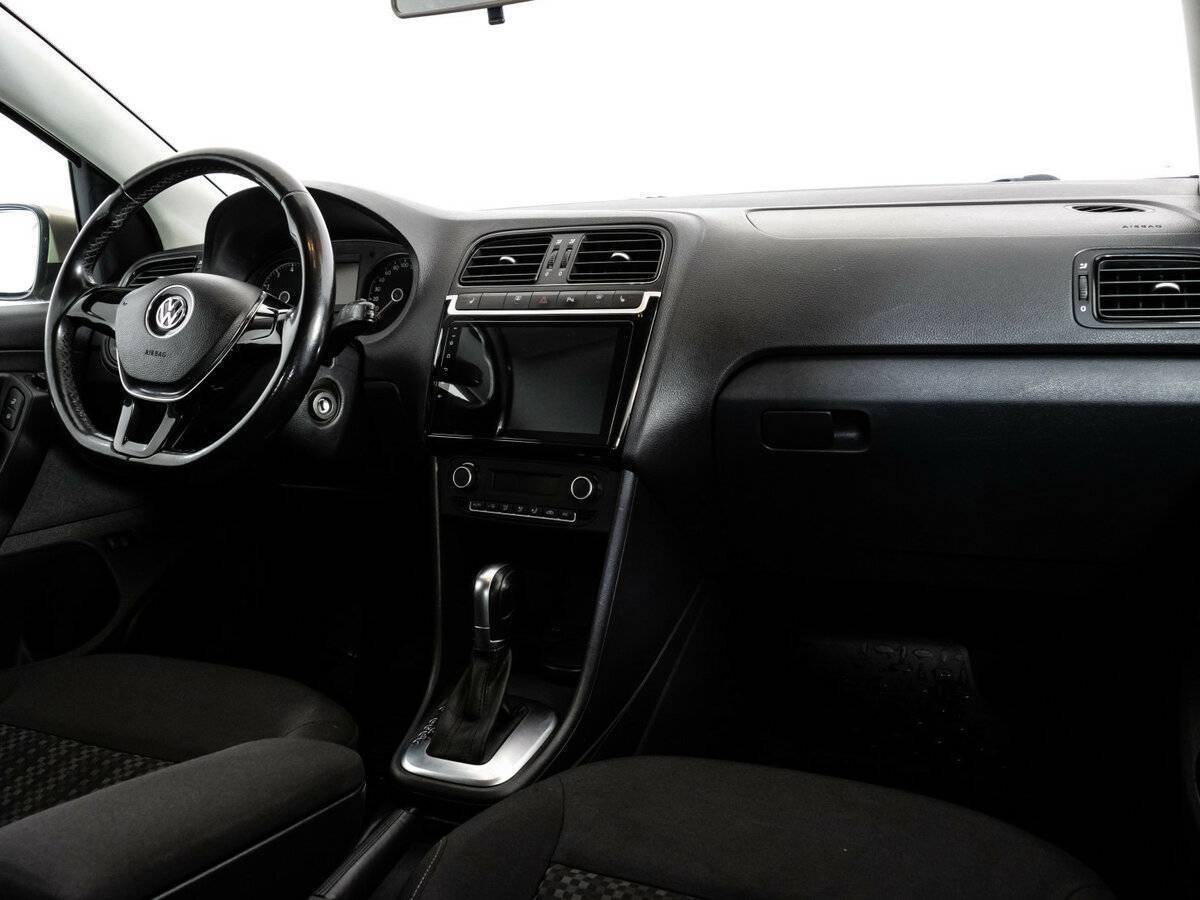 Купить Volkswagen Polo с пробегом. Фото: #6